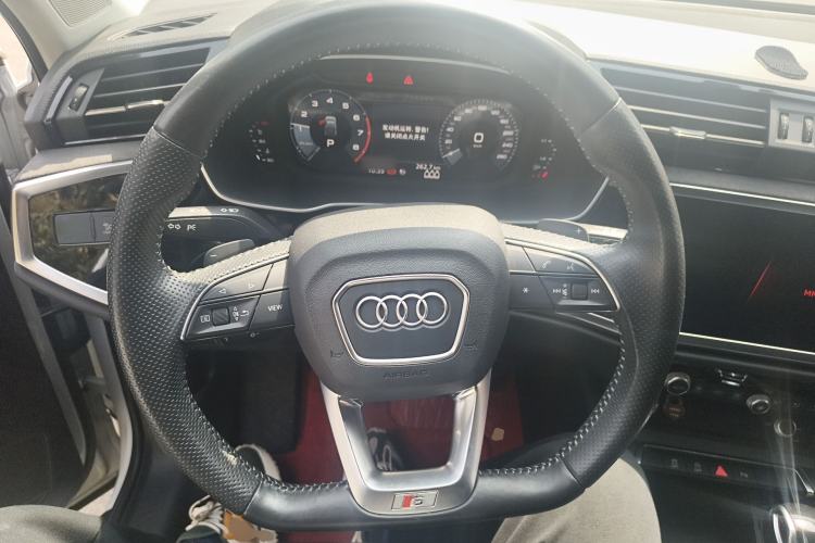 Used Audi Q3 Sportback 2020 40 TFSI Fashion Model Steering Wheel