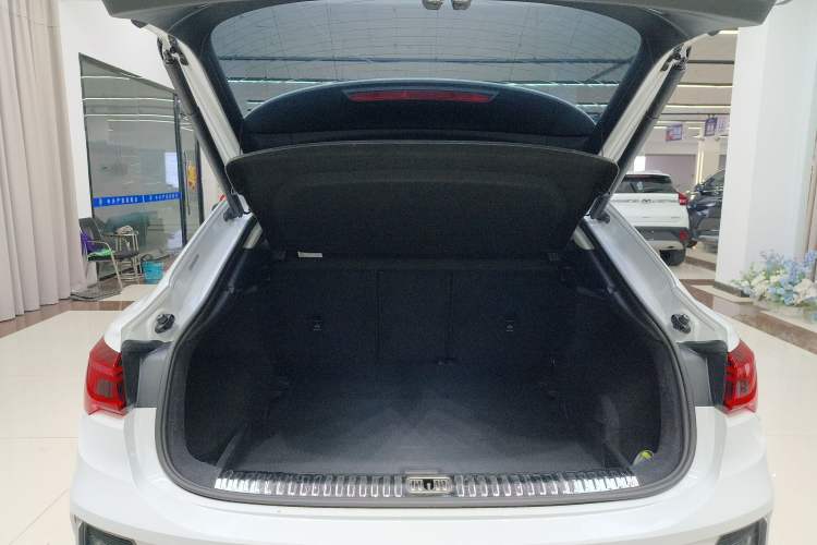Used Audi Q3 Sportback 2020 40 TFSI Fashion Model Trunk