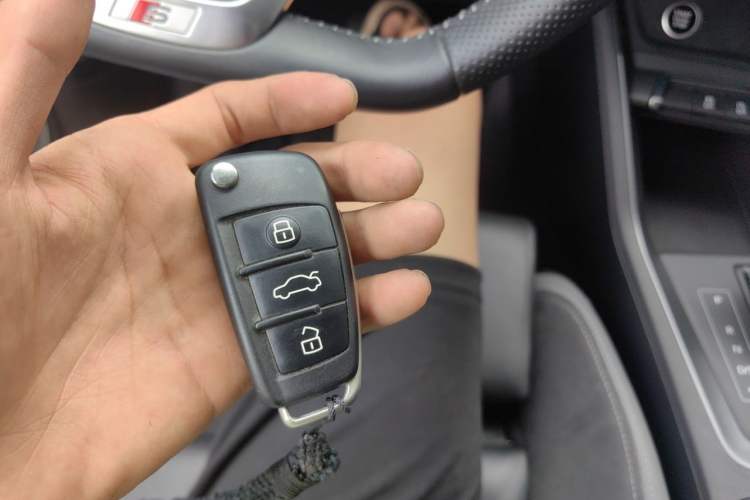 Used Audi Q3 Sportback 2020 40 TFSI Fashion Model Vehicle Key
