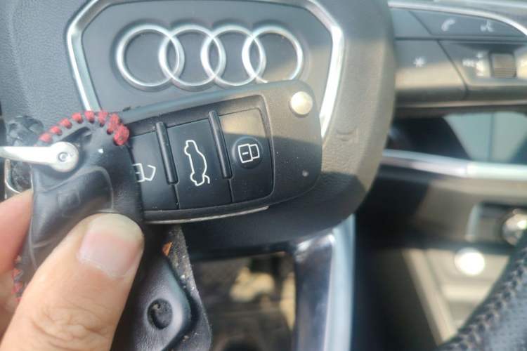 Used Audi Q3 Sportback 2020 40 TFSI Fashion Model Vehicle Key