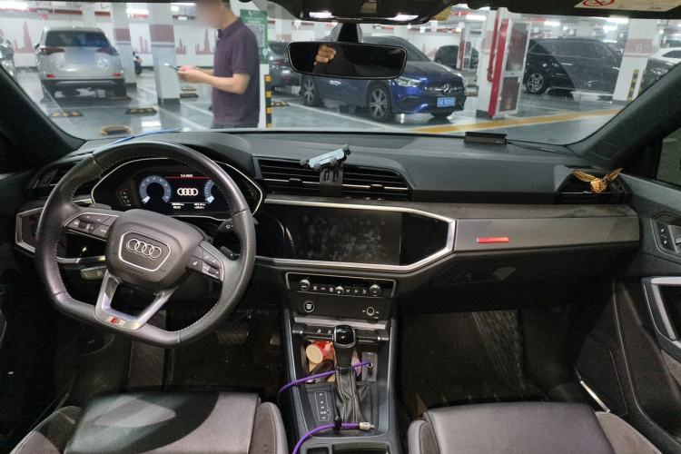 Used Audi Q3 Sportback 2021 40 TFSI Enjoy Life Edition Center Console