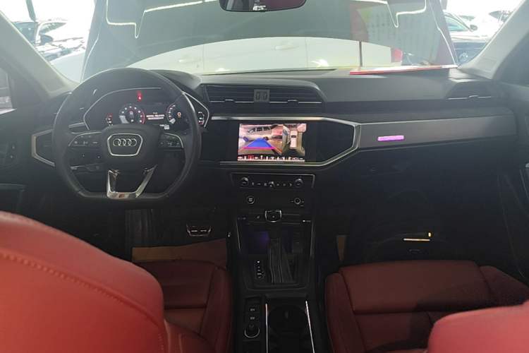 Used Audi Q3 Sportback 2021 40 TFSI Enjoy Life Edition Center Console