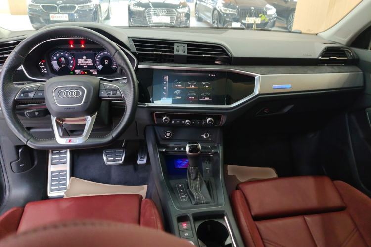 Used Audi Q3 Sportback 2021 40 TFSI Enjoy Life Edition Center Console