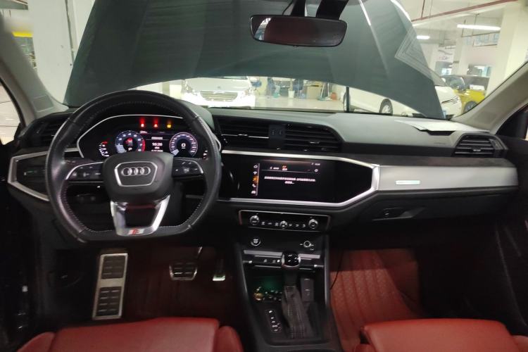 Used Audi Q3 Sportback 2021 40 TFSI Enjoy Life Edition Center Console