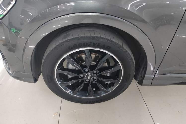 Used Audi Q3 Sportback 2021 40 TFSI Enjoy Life Edition Left Front Wheel Hub