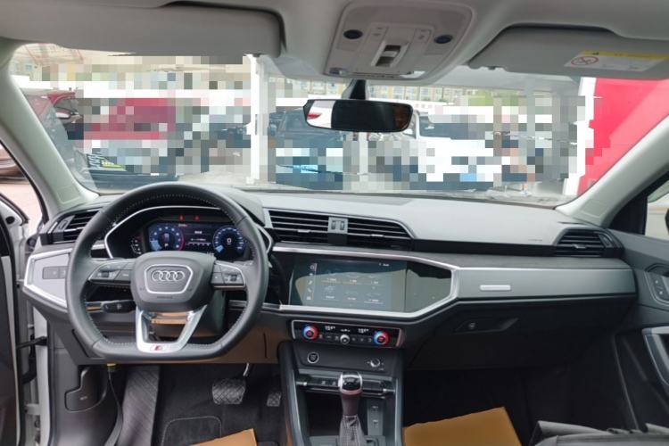 Used Audi Q3 Sportback 2021 40 TFSI Enjoy Life Edition Center Console