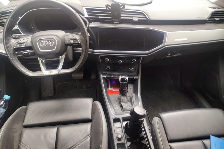 Used Audi Q3 Sportback 2021 40 TFSI Enjoy Life Edition Center Console