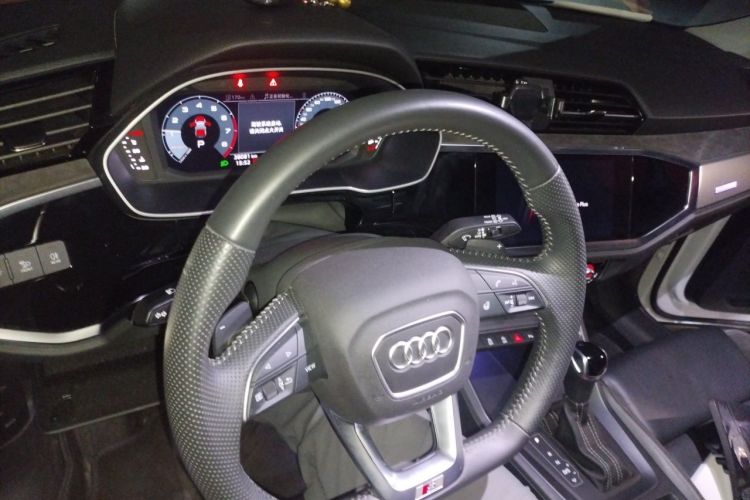 Used Audi Q3 Sportback 2021 40 TFSI Enjoy Life Edition Center Console