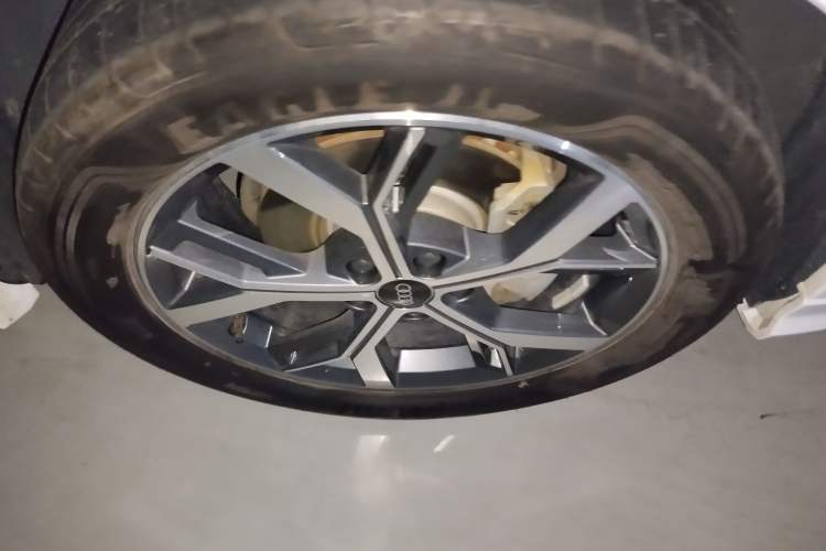 Used Audi Q3 Sportback 2021 40 TFSI Enjoy Life Edition Right Front Wheel Hub