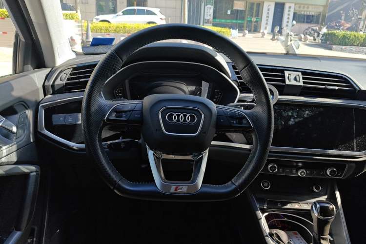 Used Audi Q3 Sportback 2021 40 TFSI Enjoy Life Edition Steering Wheel