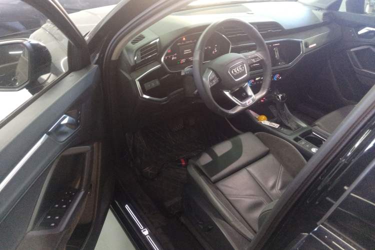 Used Audi Q3 Sportback 2022 40 TFSI Fashion Model Interior 3