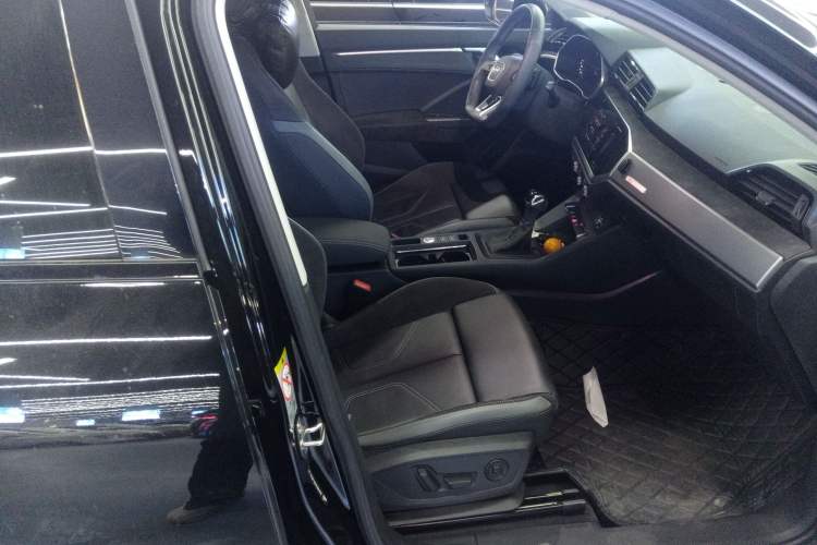 Used Audi Q3 Sportback 2022 40 TFSI Fashion Model Right Front Seat