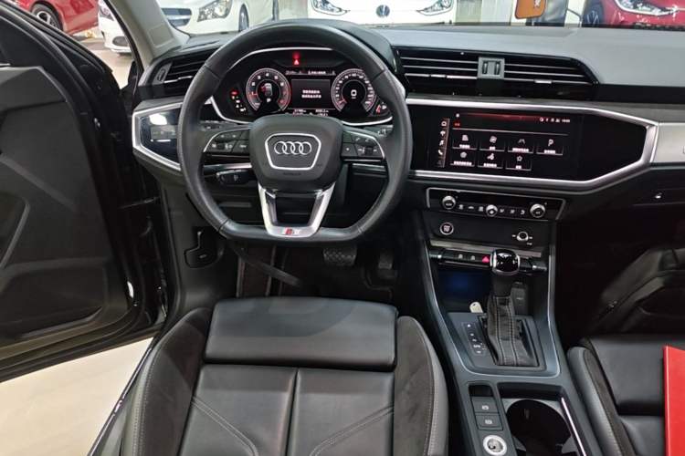 Used Audi Q3 Sportback 2022 40 TFSI Fashion Model Audio And AC Panel