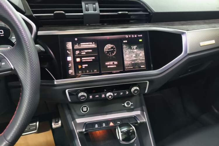Used Audi Q3 Sportback 2022 40 TFSI RS Package Performance Model Audio And AC Panel
