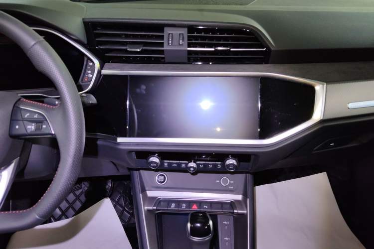 Used Audi Q3 Sportback 2022 40 TFSI RS Package Performance Model Audio And AC Panel
