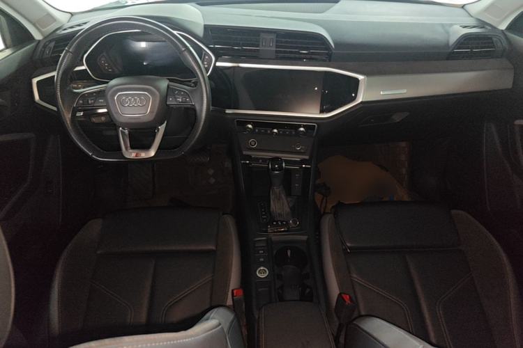 Used Audi Q3 Sportback 2022 40 TFSI Fashion Model Center Console