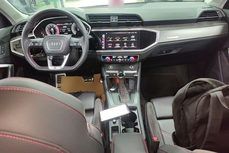 Used Audi Q3 Sportback 2022 40 TFSI RS Package Performance Model Center Console