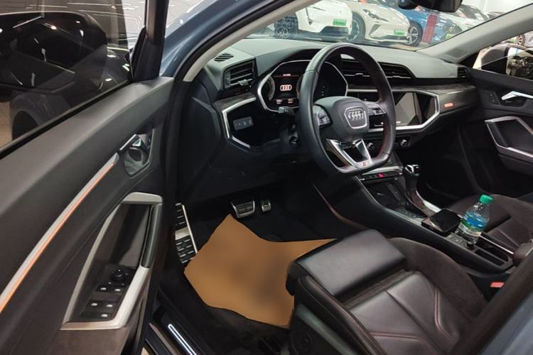 Used Audi Q3 Sportback 2022 40 TFSI RS Package Performance Model Driver Seat