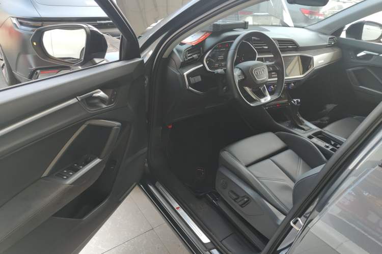 Used Audi Q3 Sportback 2022 40 TFSI Fashion Model Driver Seat