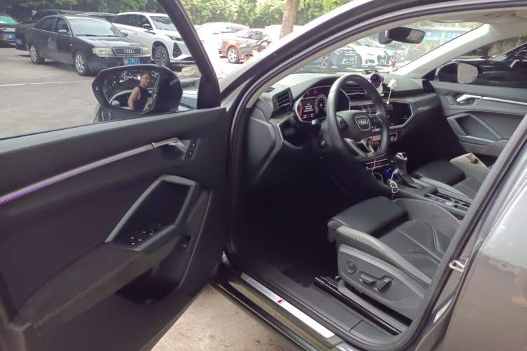 Used Audi Q3 Sportback 2022 40 TFSI Fashion Model Driver Seat