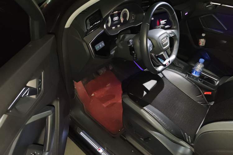 Used Audi Q3 Sportback 2022 40 TFSI Fashion Model Driver Seat
