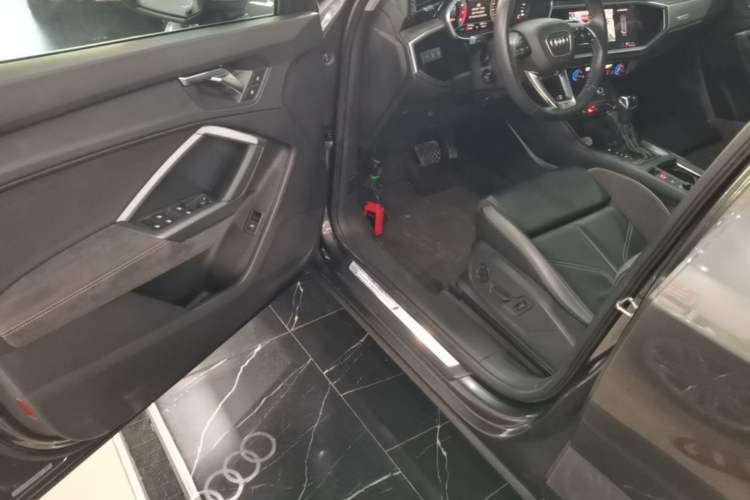 Used Audi Q3 Sportback 2022 35 TFSI Ambition Edition Driver Seat