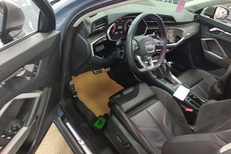 Used Audi Q3 Sportback 2022 40 TFSI RS Package Performance Model Driver Seat