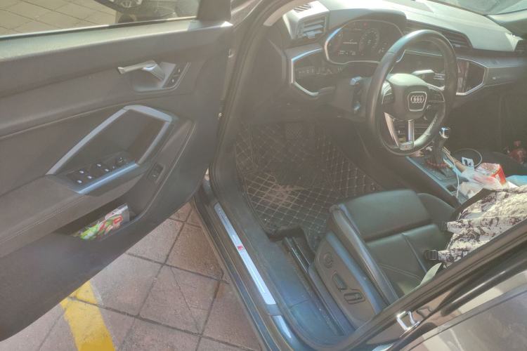 Used Audi Q3 Sportback 2022 35 TFSI Ambition Edition Driver Seat