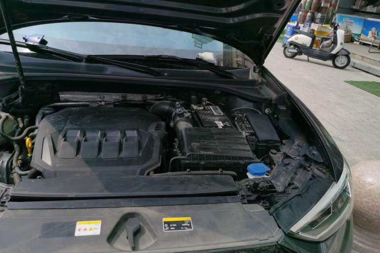 Used Audi Q3 Sportback 2022 40 TFSI Fashion Model Engine Bay Left