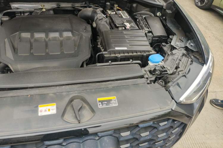 Used Audi Q3 Sportback 2022 40 TFSI Fashion Model Engine Bay Left