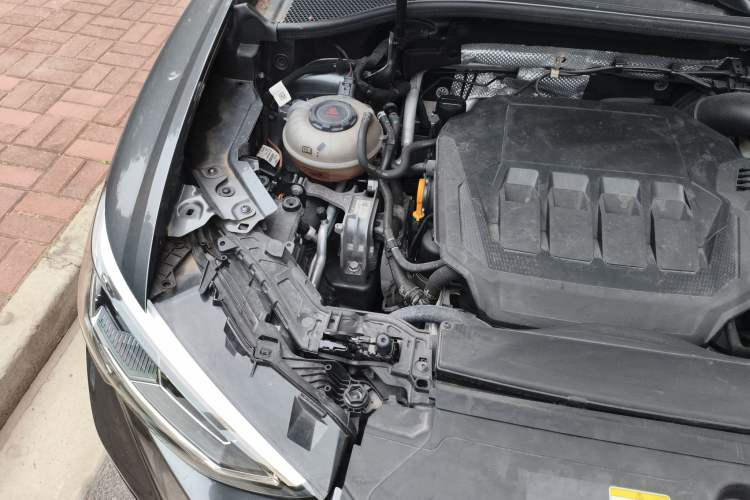 Used Audi Q3 Sportback 2022 40 TFSI Fashion Model Engine Bay Right