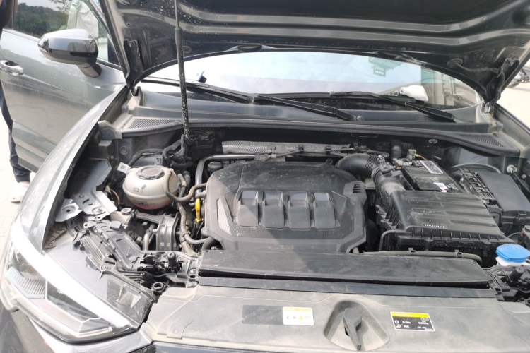 Used Audi Q3 Sportback 2022 40 TFSI Fashion Model Engine Bay Right