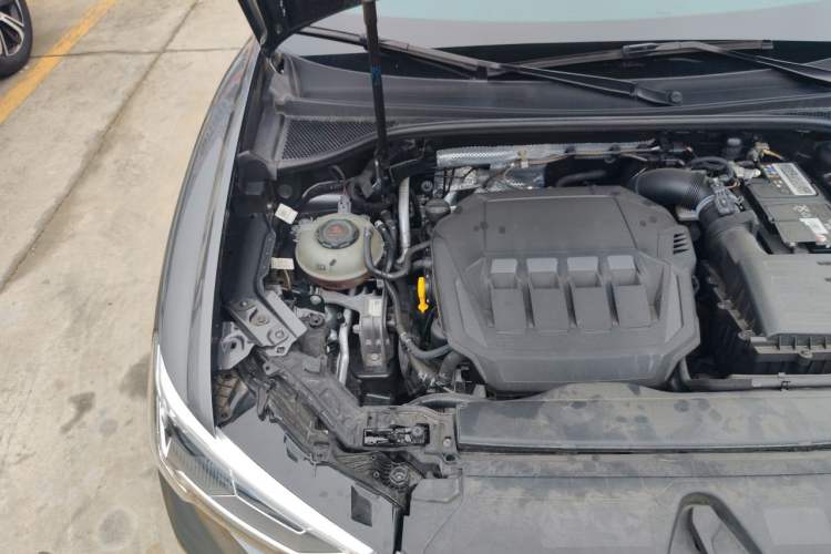 Used Audi Q3 Sportback 2022 40 TFSI Fashion Model Engine Bay Right