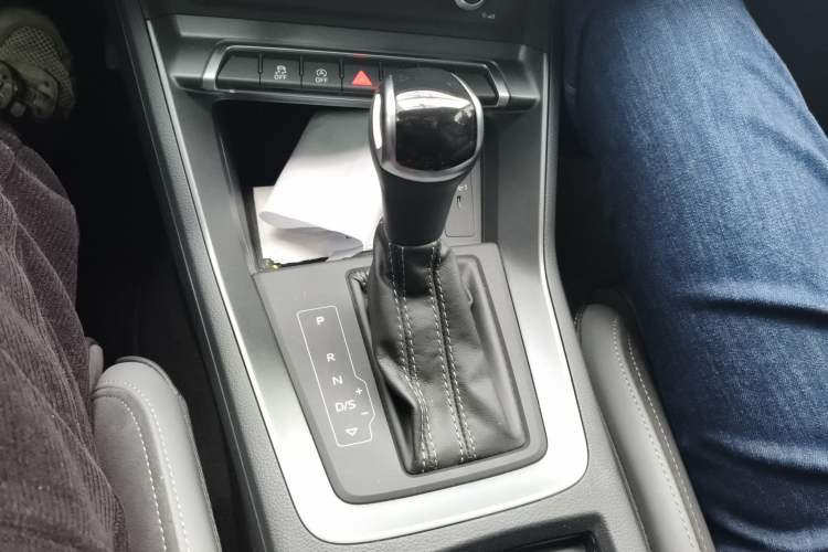 Used Audi Q3 Sportback 2022 40 TFSI Fashion Model Gear Lever