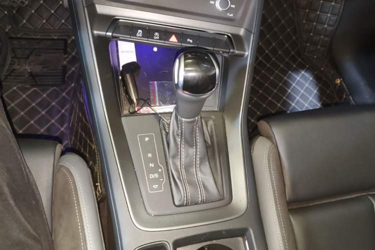 Used Audi Q3 Sportback 2022 40 TFSI Fashion Model Gear Lever