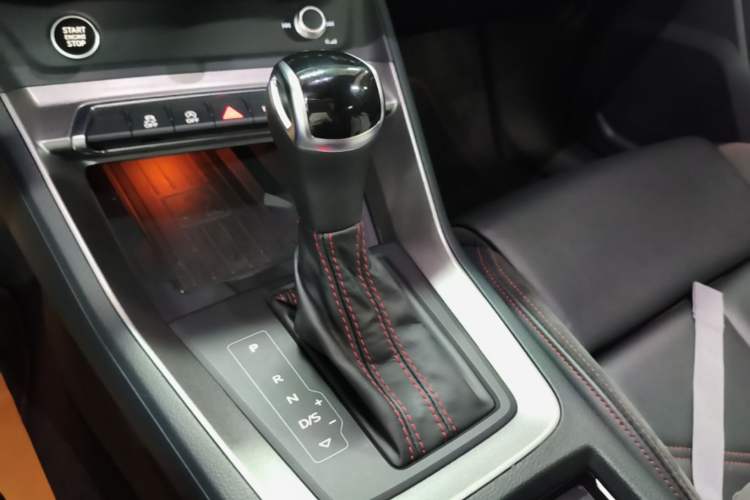 Used Audi Q3 Sportback 2022 40 TFSI RS Package Performance Model Gear Lever