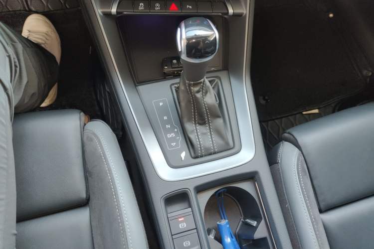 Used Audi Q3 Sportback 2022 40 TFSI Fashion Model Gear Lever