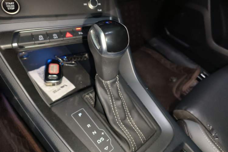 Used Audi Q3 Sportback 2022 45 TFSI quattro Fashion Edition Gear Lever