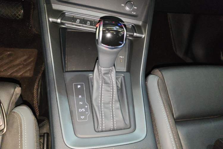 Used Audi Q3 Sportback 2022 40 TFSI Fashion Model Gear Lever