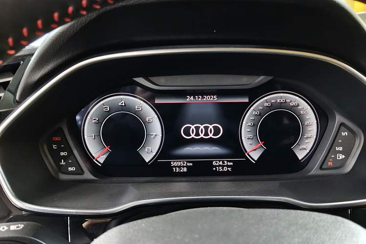 Used Audi Q3 Sportback 2022 40 TFSI RS Package Performance Model Instrument Cluster