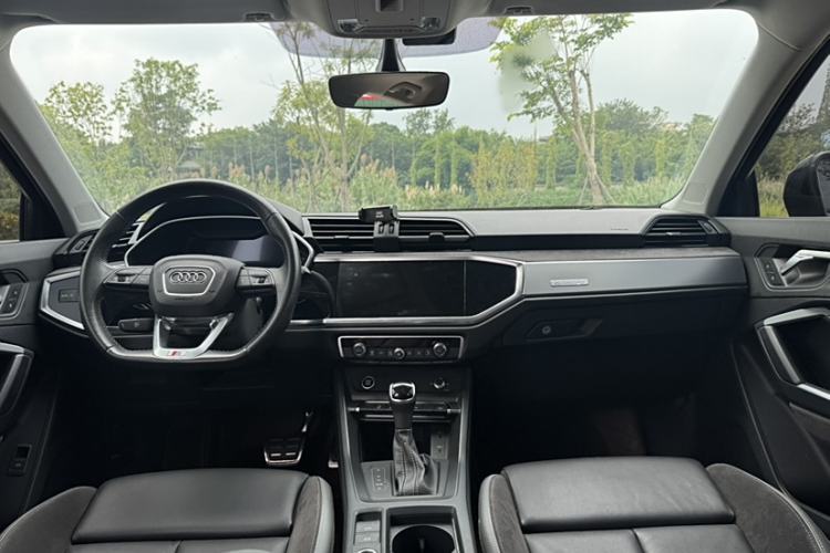 Used Audi Q3 Sportback 2022 45 TFSI quattro Fashion Edition Interior 1