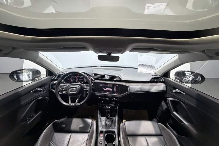 Used Audi Q3 Sportback 2022 35 TFSI Ambition Edition Interior 1