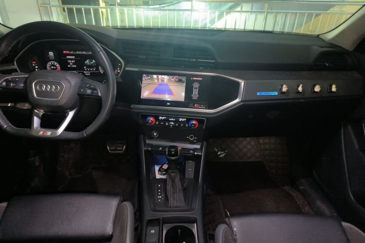 Used Audi Q3 Sportback 2022 45 TFSI quattro Fashion Edition Interior 2