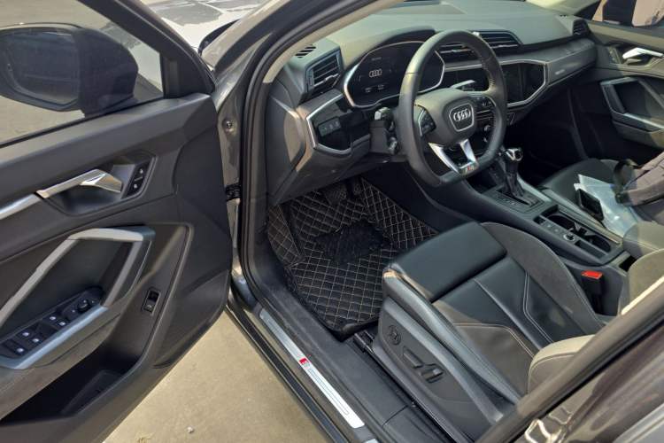 Used Audi Q3 Sportback 2022 40 TFSI Fashion Model Interior 3