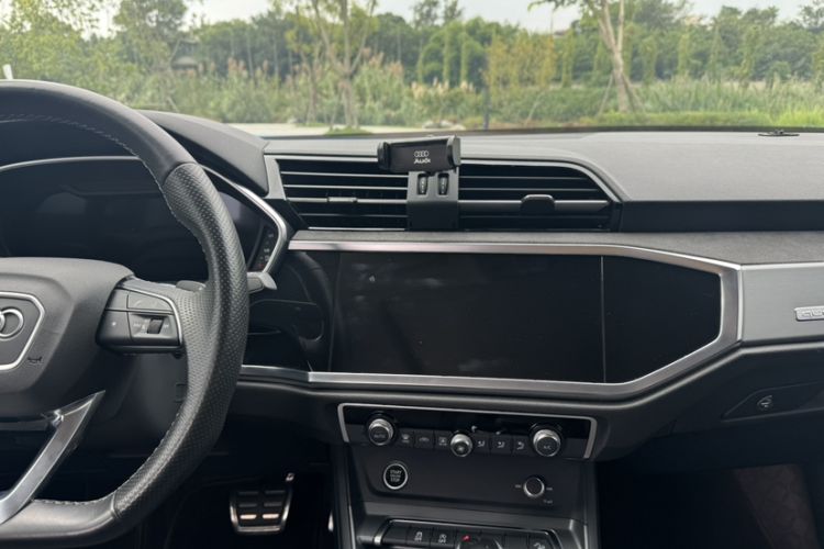 Used Audi Q3 Sportback 2022 45 TFSI quattro Fashion Edition Interior 3