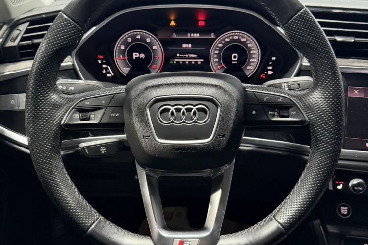 Used Audi Q3 Sportback 2022 35 TFSI Ambition Edition Interior 3