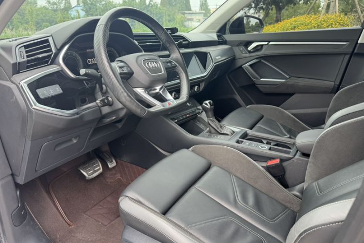 Used Audi Q3 Sportback 2022 45 TFSI quattro Fashion Edition Interior 6