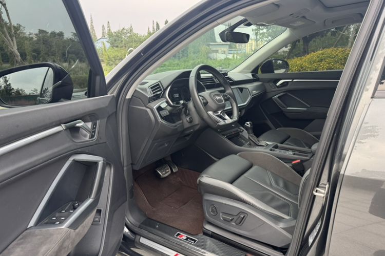 Used Audi Q3 Sportback 2022 45 TFSI quattro Fashion Edition Interior 7