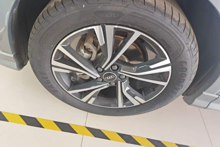 Used Audi Q3 Sportback 2022 40 TFSI Fashion Model Left Front Wheel Hub