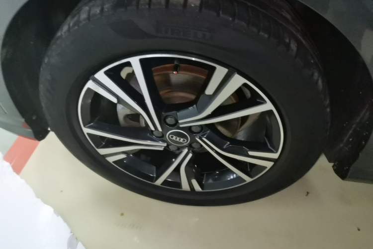 Used Audi Q3 Sportback 2022 40 TFSI Fashion Model Left Front Wheel Hub